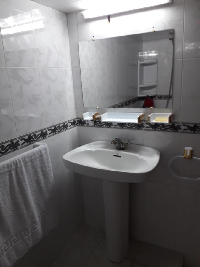 Appartement Moderne 3 Chambres フェズ エクステリア 写真